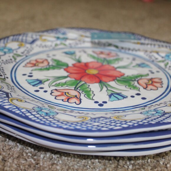 Soho Loft Dinner Plate Set of 4 Melamine Blue White Coral Pink Flower Floral NWT - Picture 5 of 7